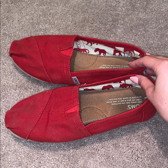 Red Toms Shoes - Picture 7 of 7